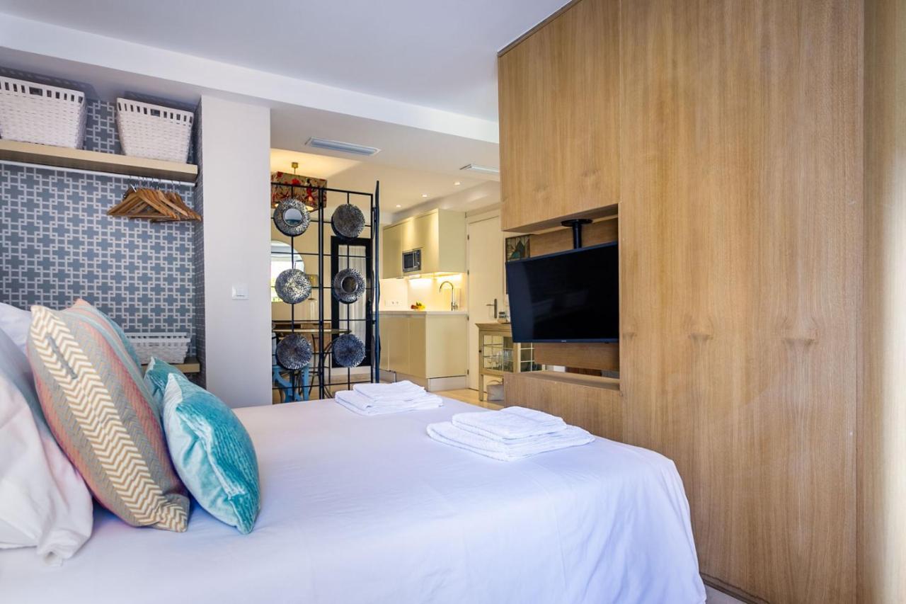Apartamento Living By Cathedral เซบีญา ภายนอก รูปภาพ