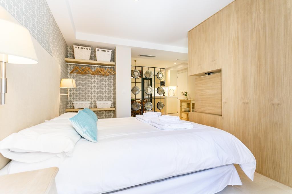 Apartamento Living By Cathedral เซบีญา ภายนอก รูปภาพ